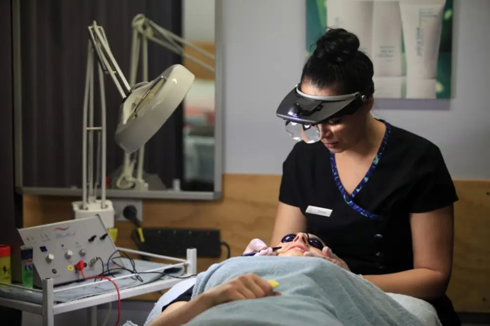 Beauty Therapy   2 Column 1470x980px