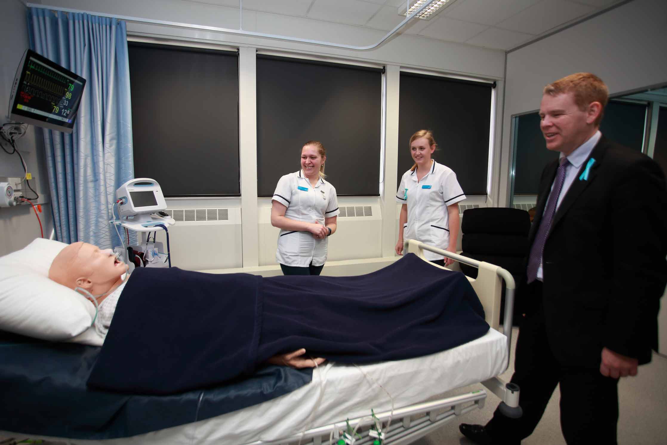 NMIT nursing students with high tech mannequin