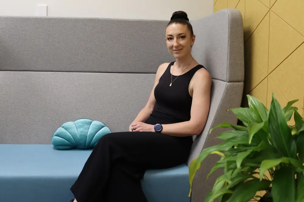 andiLarge Full Width 2235x1490px